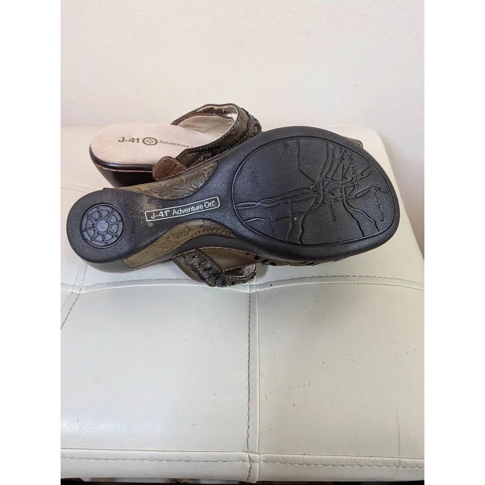 J-41 Adventure On American Olive Green Laser Cut Wedge Sandals KJ12AME58  7.5‎